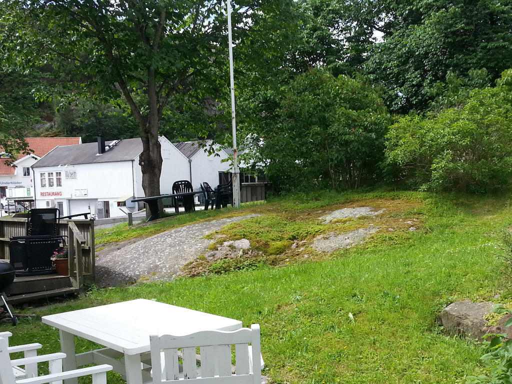 Fjaellbacka Pensionat Och Vandrarhem Exterior foto